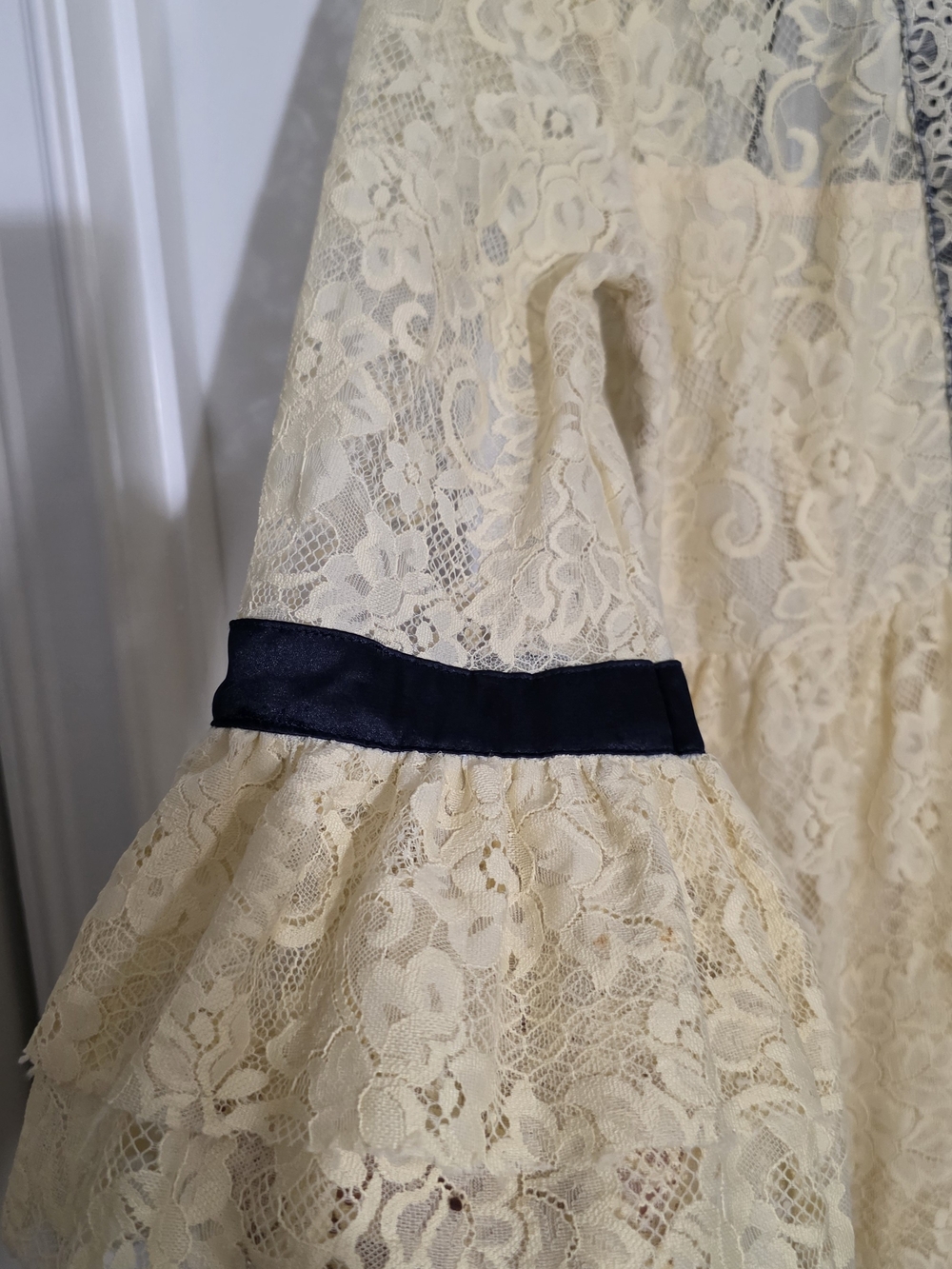 Free People Cream Lace Dress Navy Choker Tie Open Back Bell Sleeve Medium - Picture 7 of 16